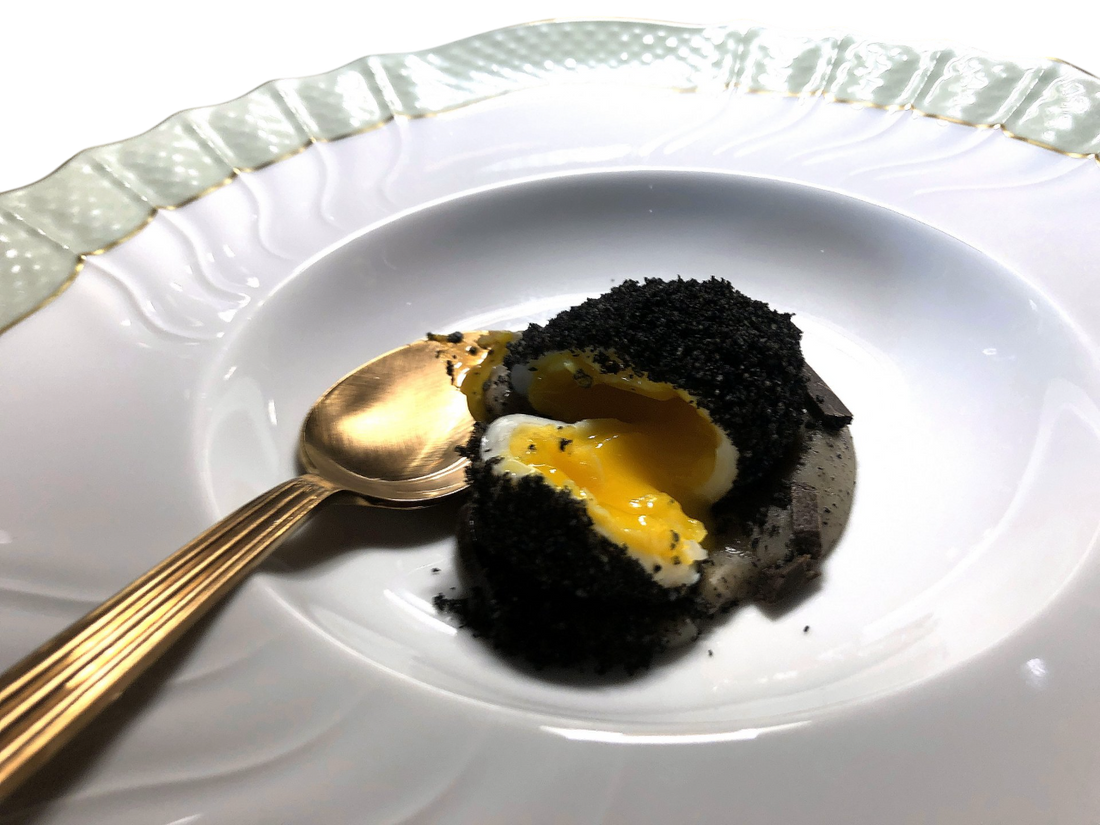 UOVO MORBIDO SU CREMA DI PATATE E TARTUFO NERO PREGIATO